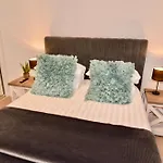 Tropical Luxe Apartment