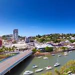 Oaks Townsville Gateway Suites