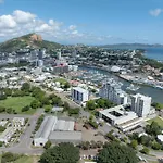 Oaks Townsville Metropole Hotel