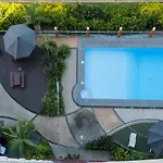 Studio 202 - Prime Location