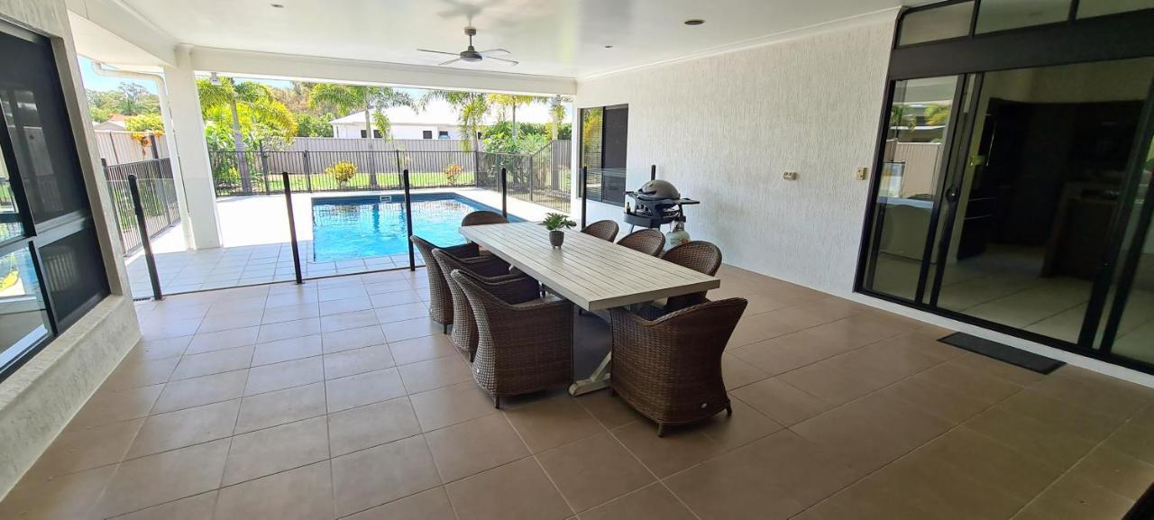 Edge Water 2 Minutes From The With A Pool!