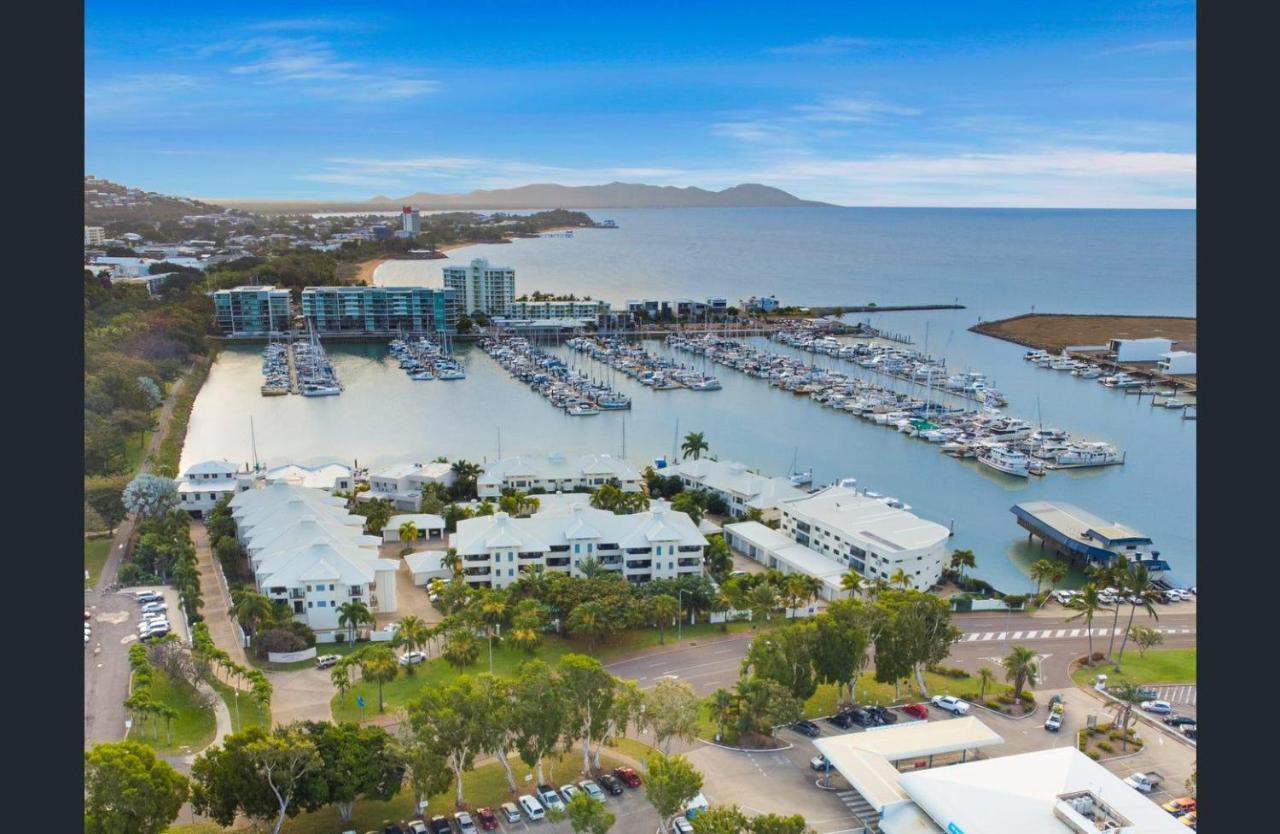 Magic Ocean Views On Melton Apartment