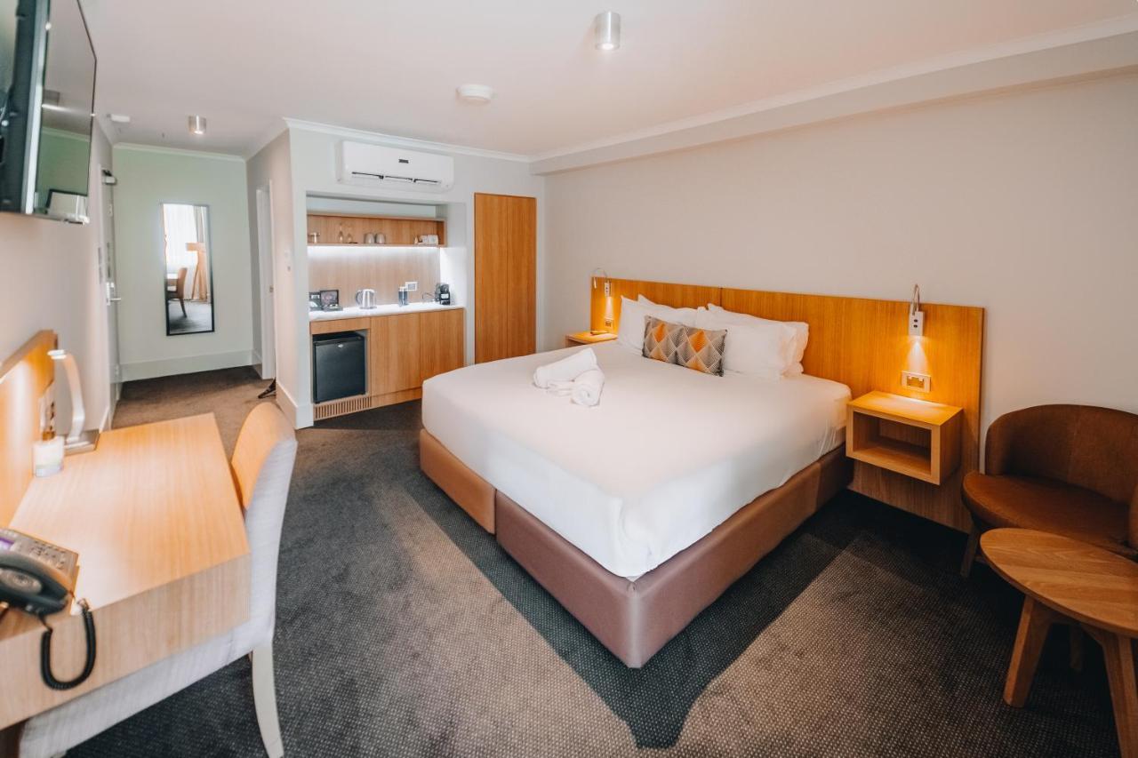 Clarion 4*