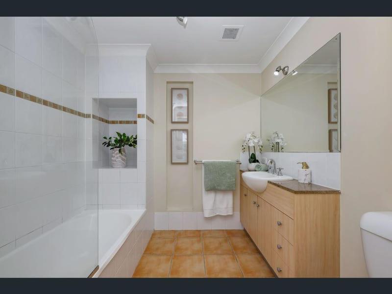 Breakwater 44 Apartment