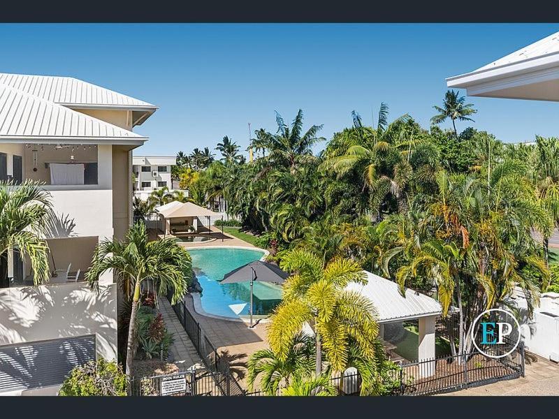 Breakwater 44 *