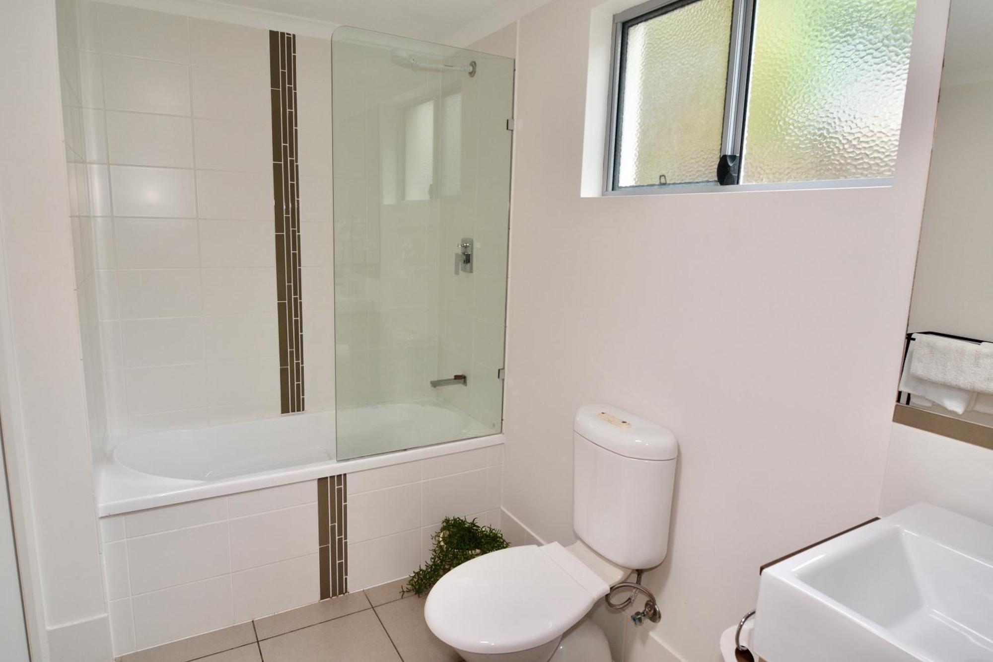 Tropical Luxe Apartment Townsville