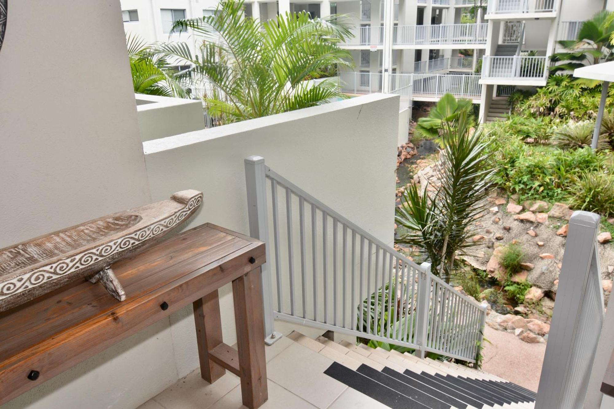 Tropical Luxe Apartment