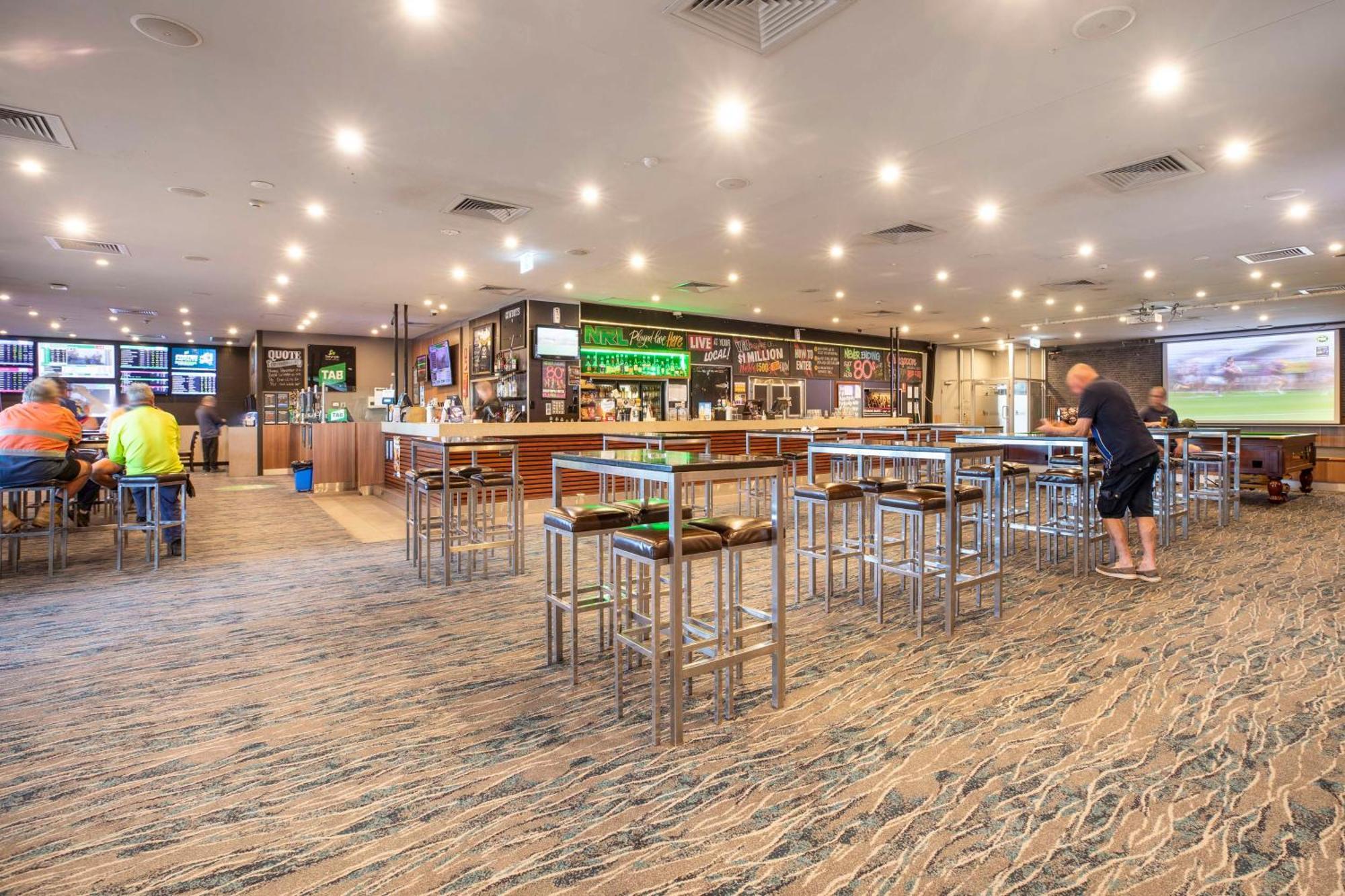 Nightcap At Dalrymple Hotel Townsville