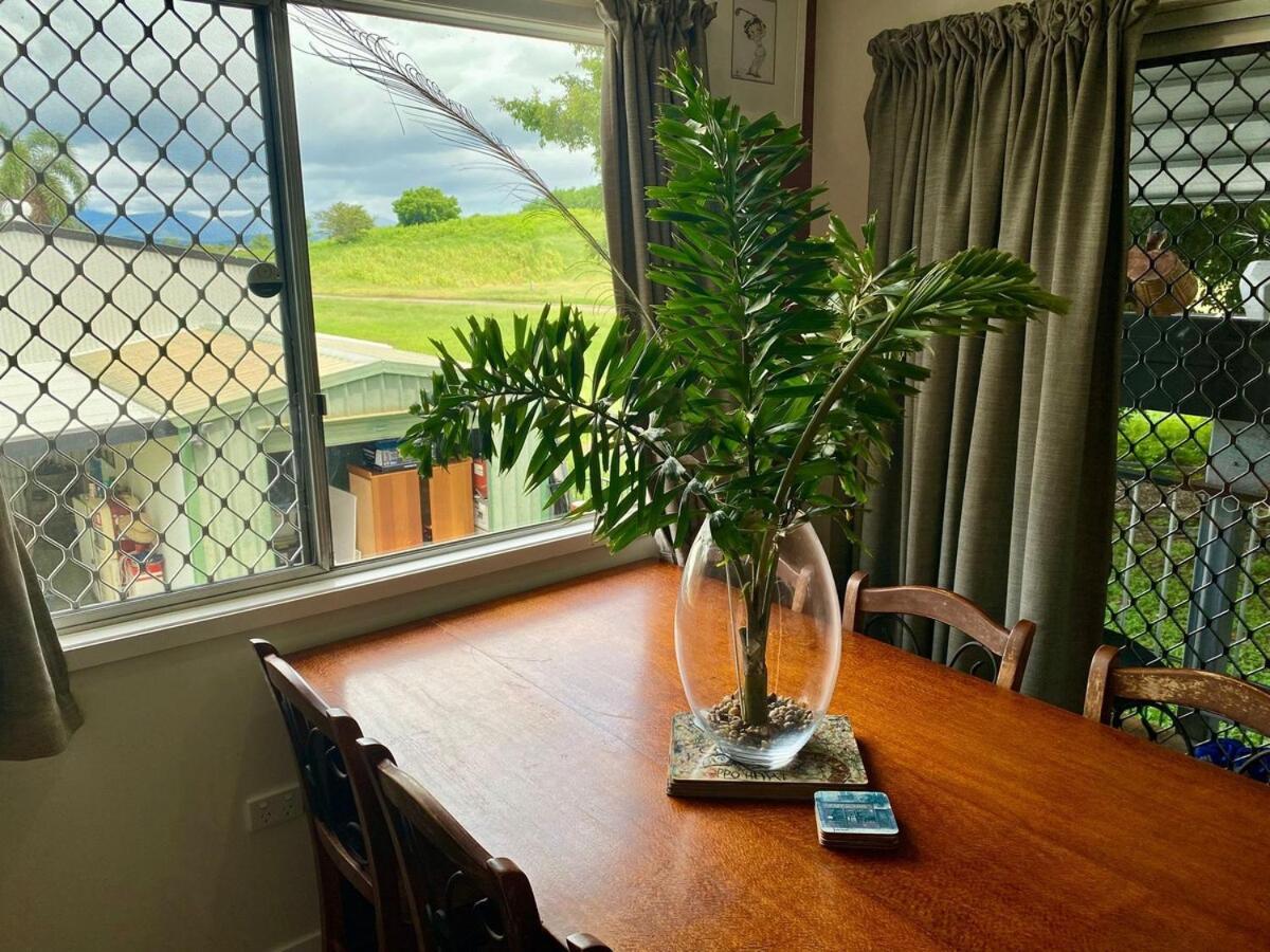Holiday home Tranquil Retreat Meets Convenience In Railway Estate *