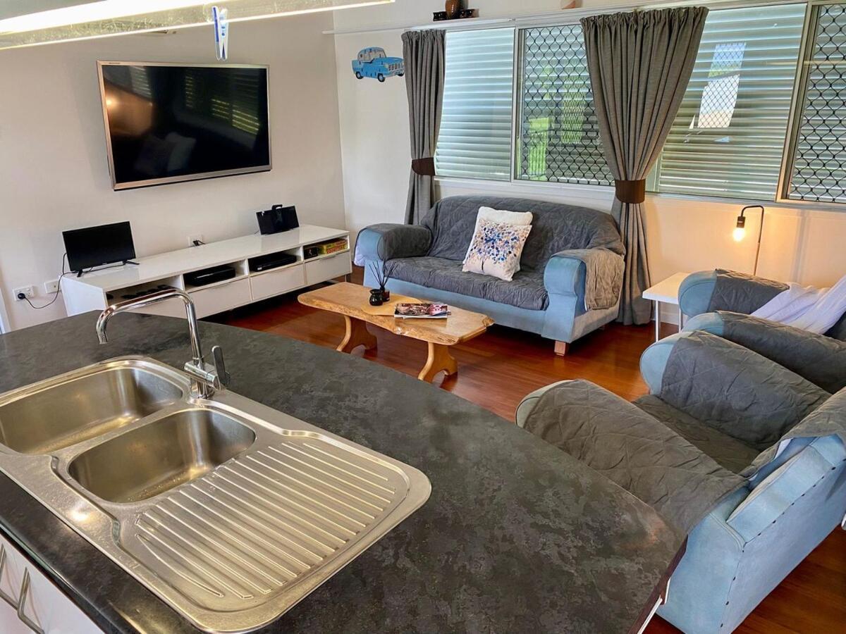 Tranquil Retreat Meets Convenience In Railway Estate Holiday home