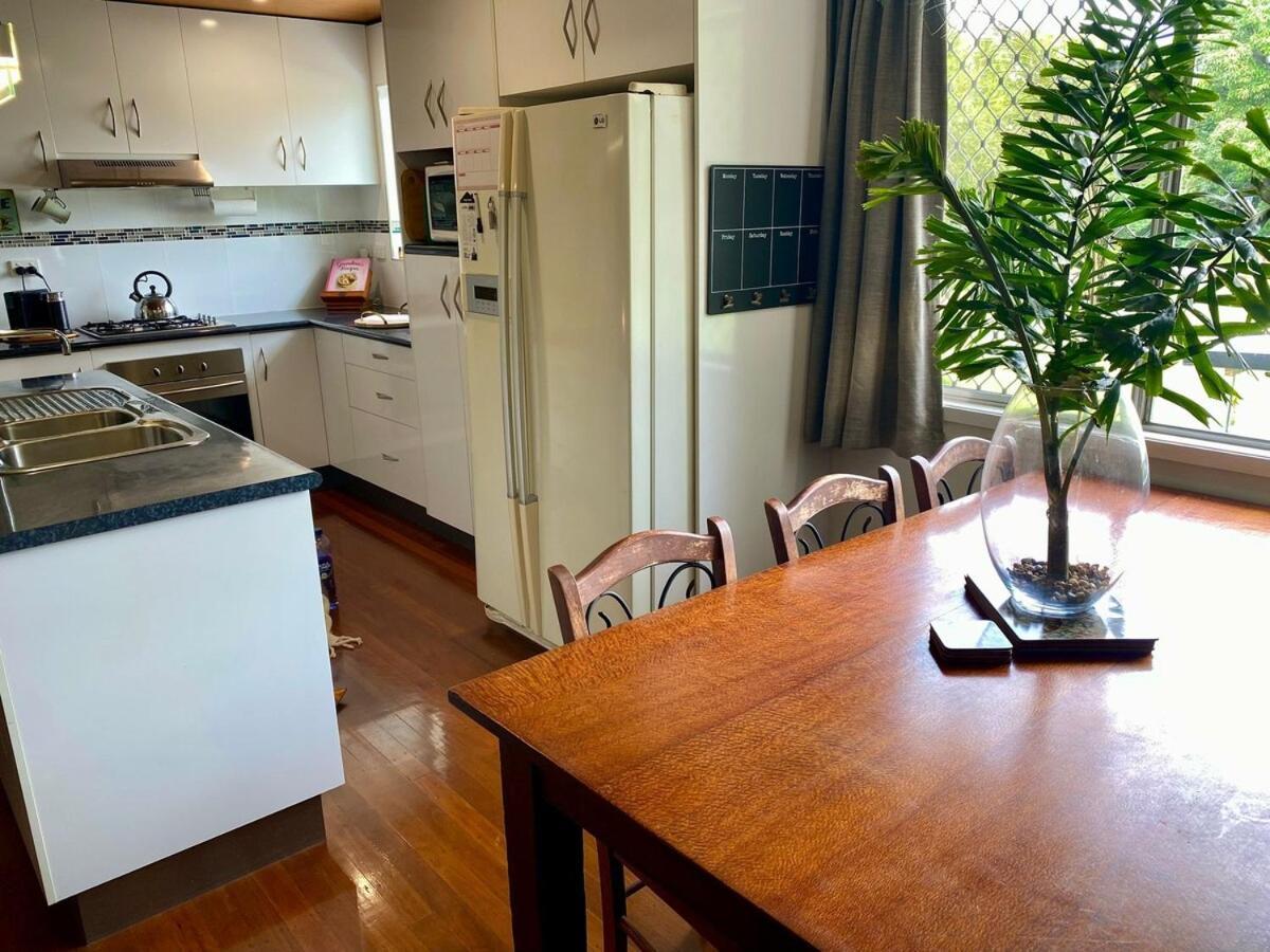 Holiday home Tranquil Retreat Meets Convenience In Railway Estate Townsville