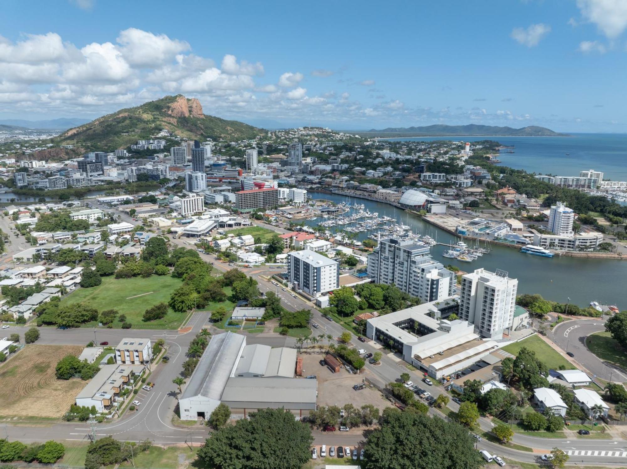 Oaks Metropole Townsville