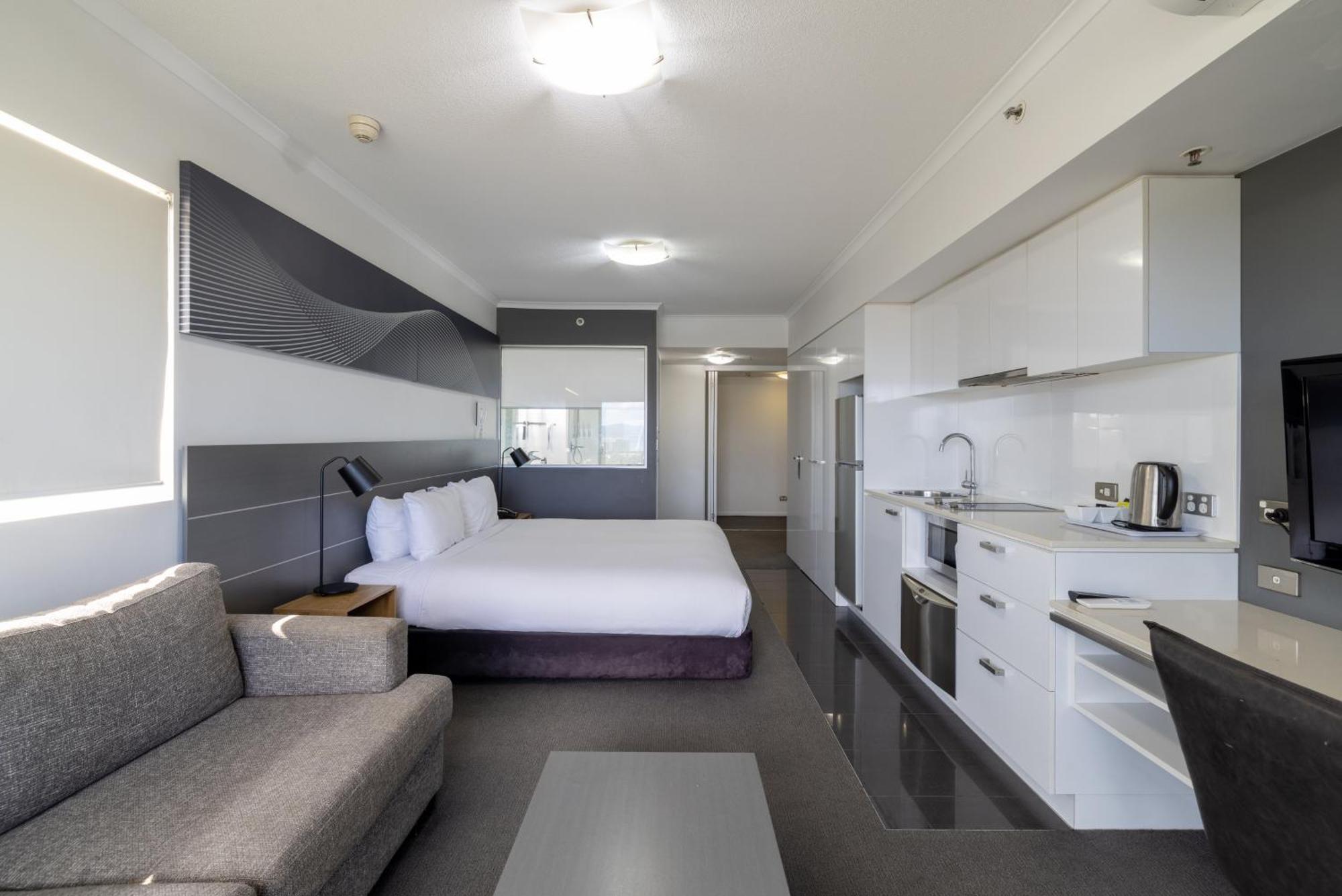 Oaks Metropole Aparthotel Townsville