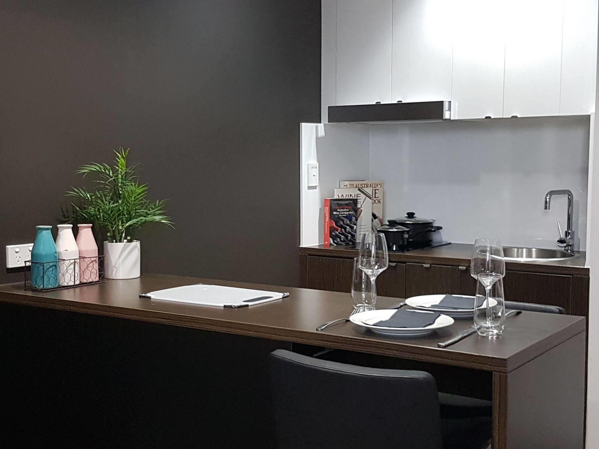 Grand Chancellor Hotel 4*