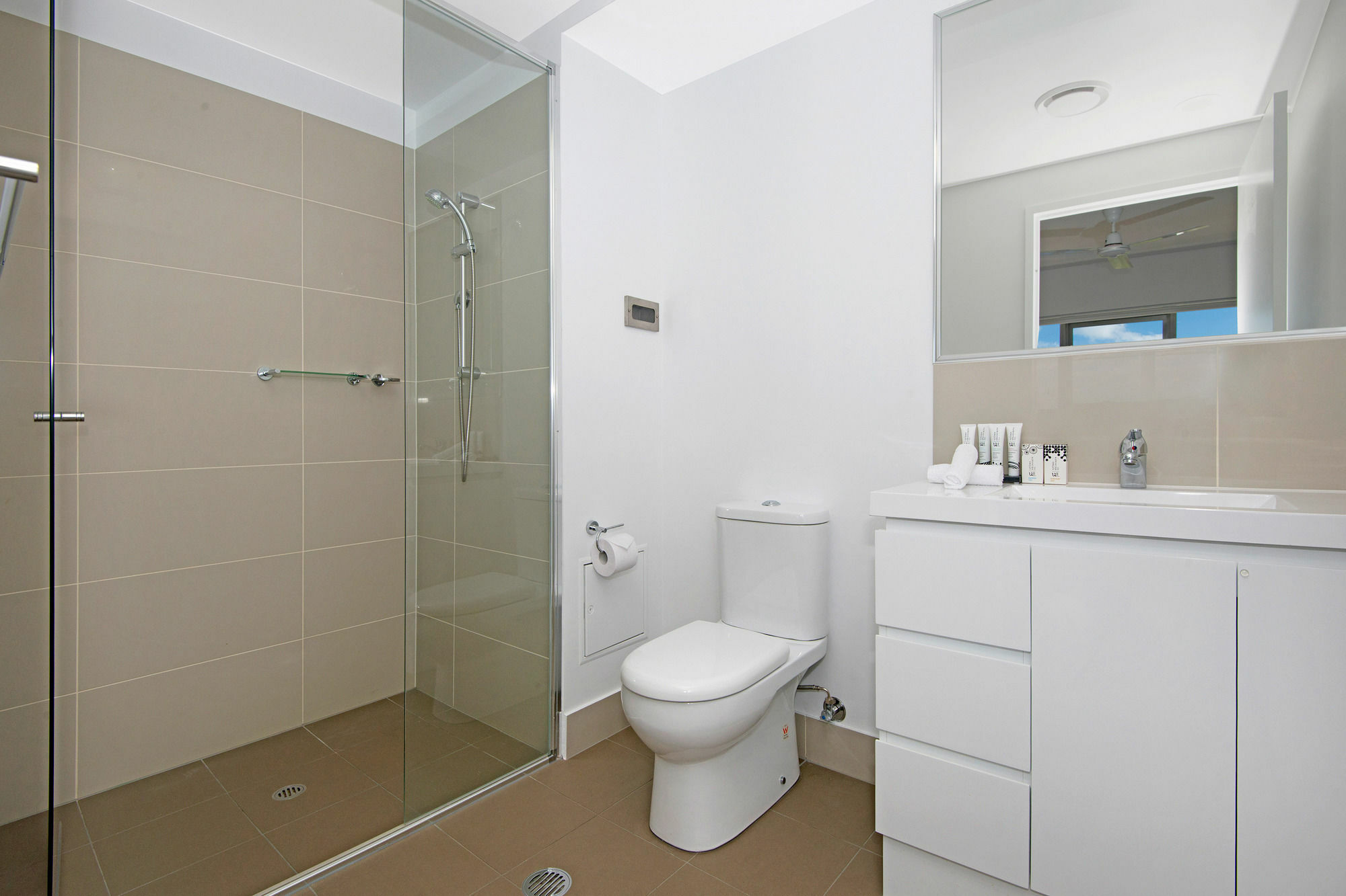 Aparthotel Allure & 4*