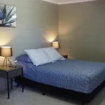 Sunbird Motel