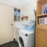 Vibrant, Lovely 3Br Family Home