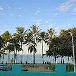 Emthree Seaside Apartments