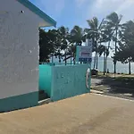 Emthree Seaside Apartments