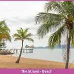 The Strand U28