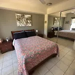 Strand Marina-Ground Floor With Courtyard