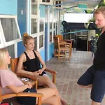 Reef Lodge Backpackers