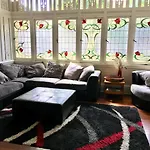 The Avenue Guesthouse