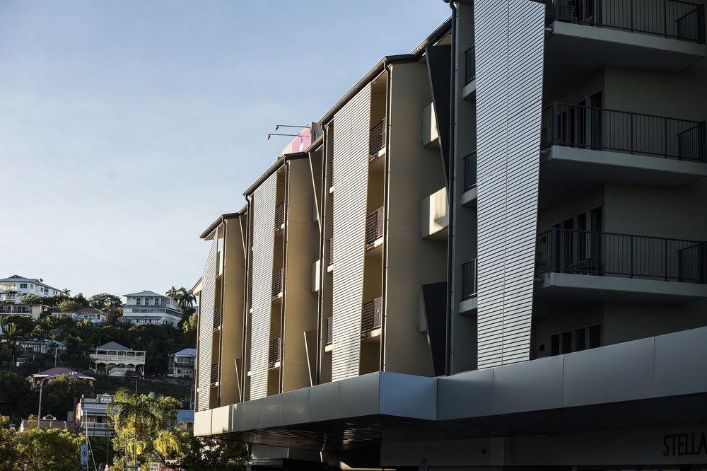 Aparthotel Grand And 4*