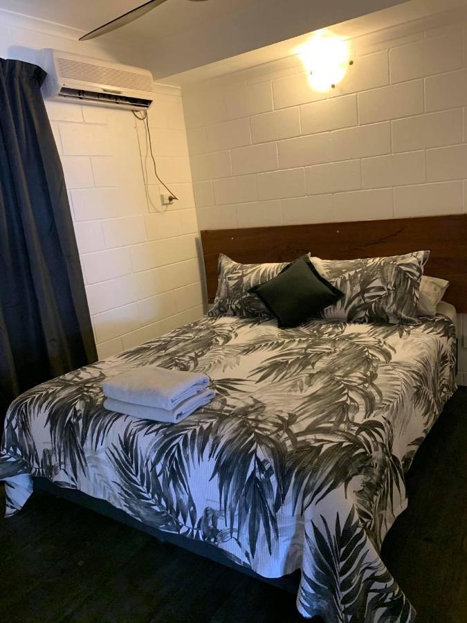 Motel On Mitchell 4*