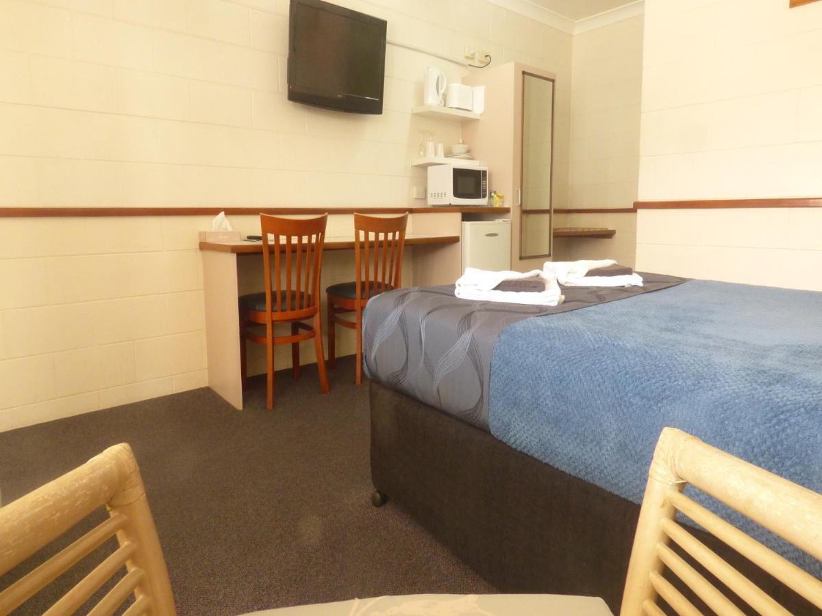 Banjo Paterson Motor 3*
