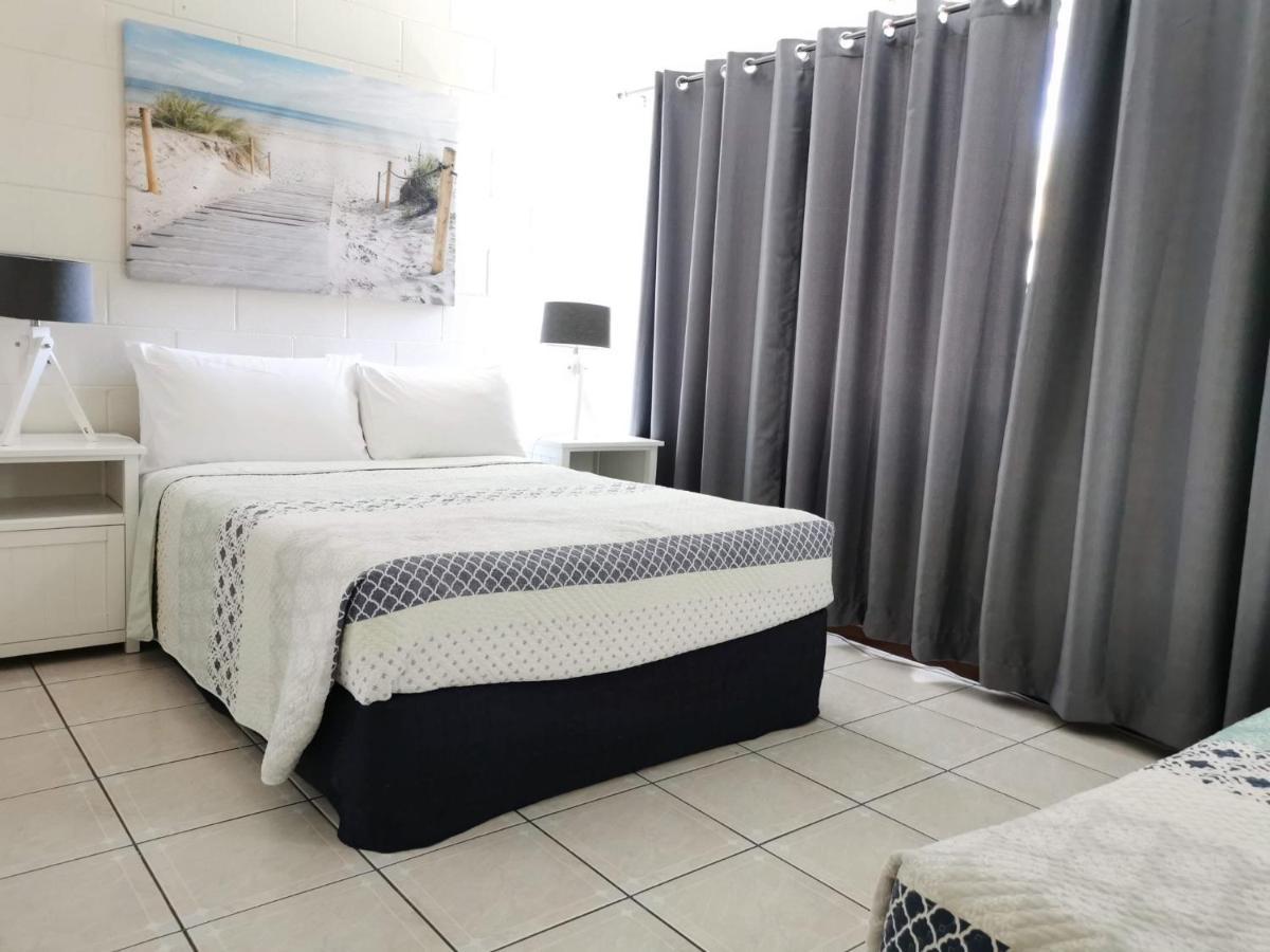 Palm Waters Holiday Villas 3*
