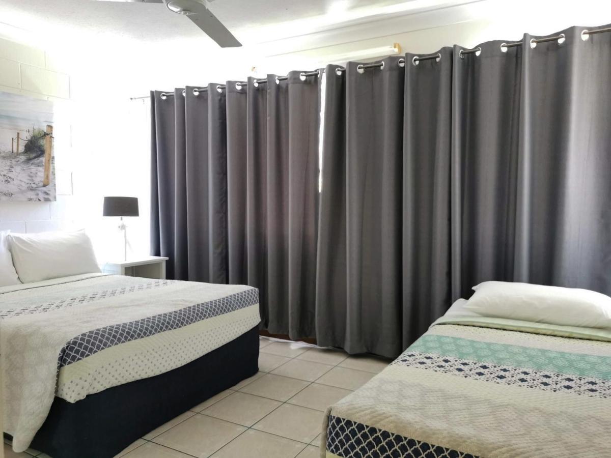 Palm Waters Holiday Villas 3* Townsville