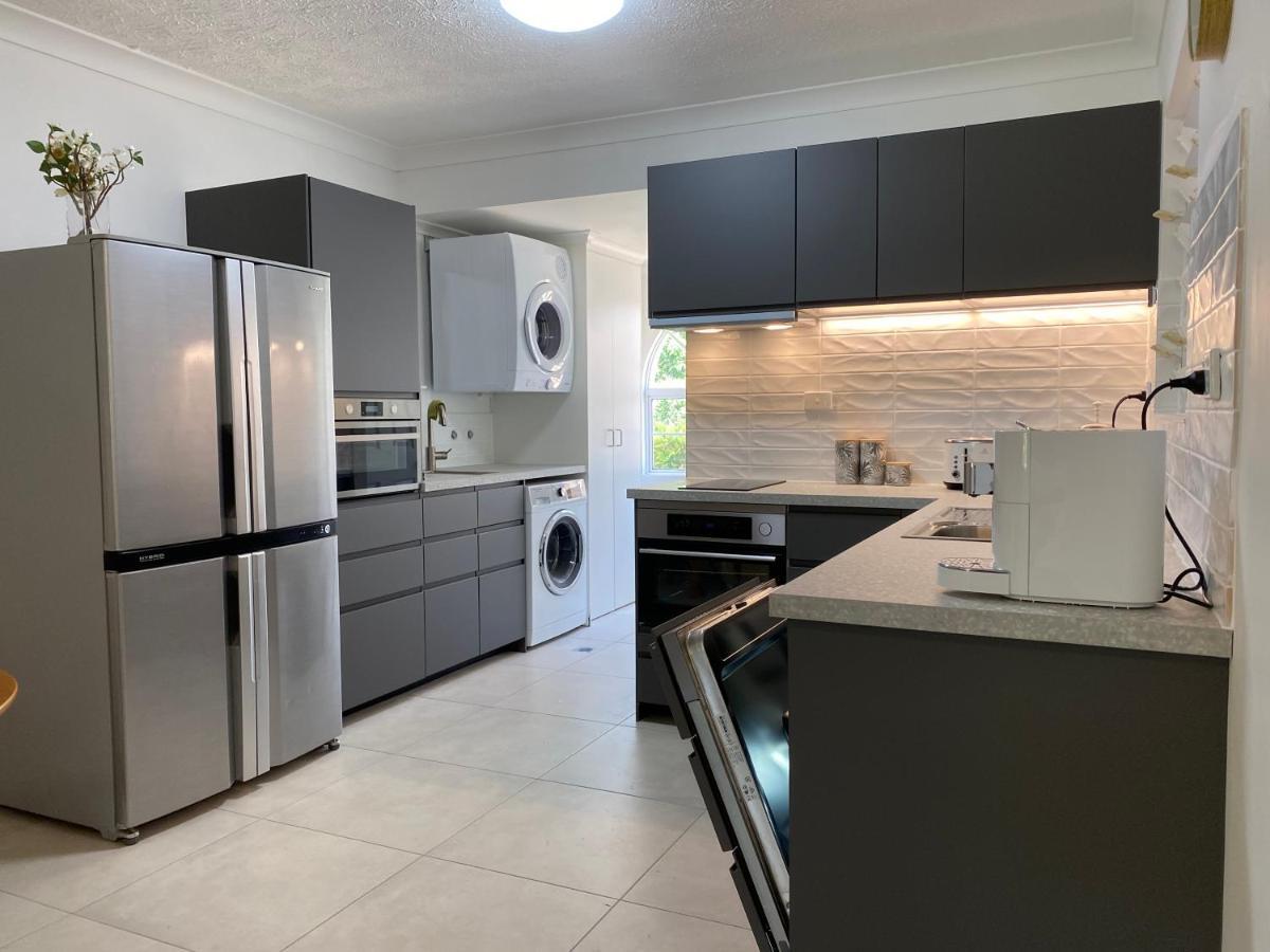 Apartment Beach, Shops & 5 Min Walk Away Townsville