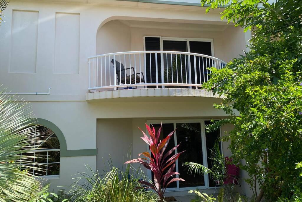 Apartment Beach, Shops & 5 Min Walk Away