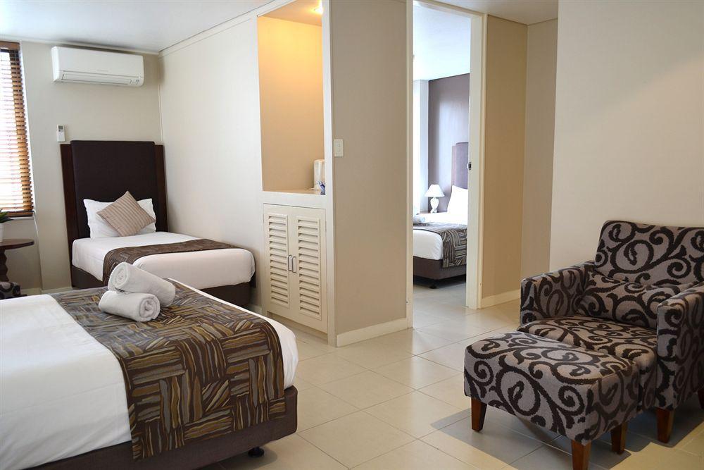 Madison Plaza 4*