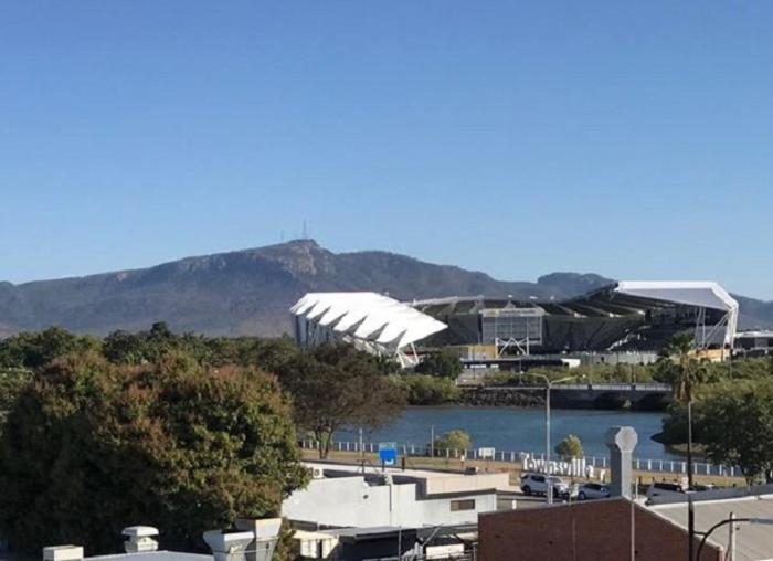 Aparthotel Grand And Townsville
