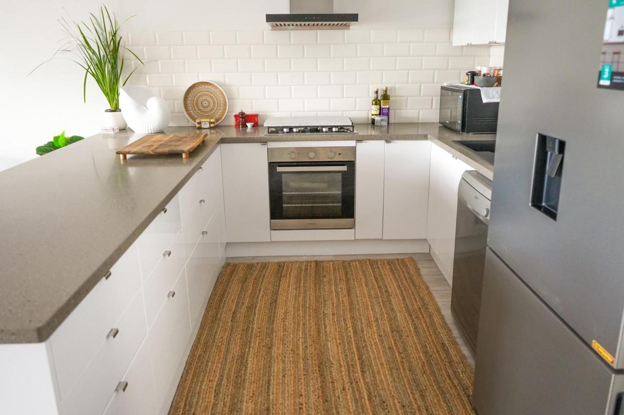 Oasis 2 On Eden Apartment *
