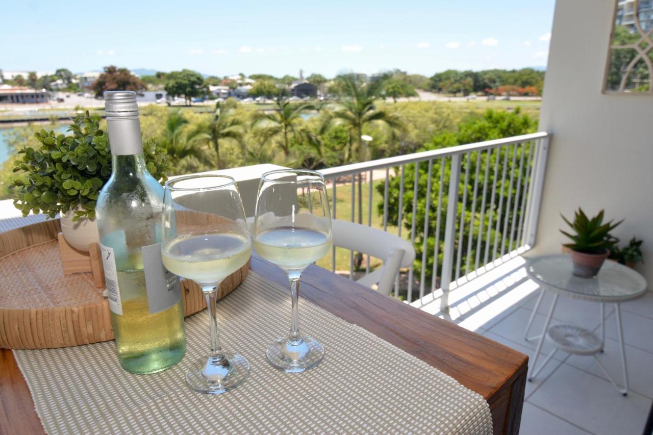 City Stadium One Bedroom Luxe Apartment Townsville