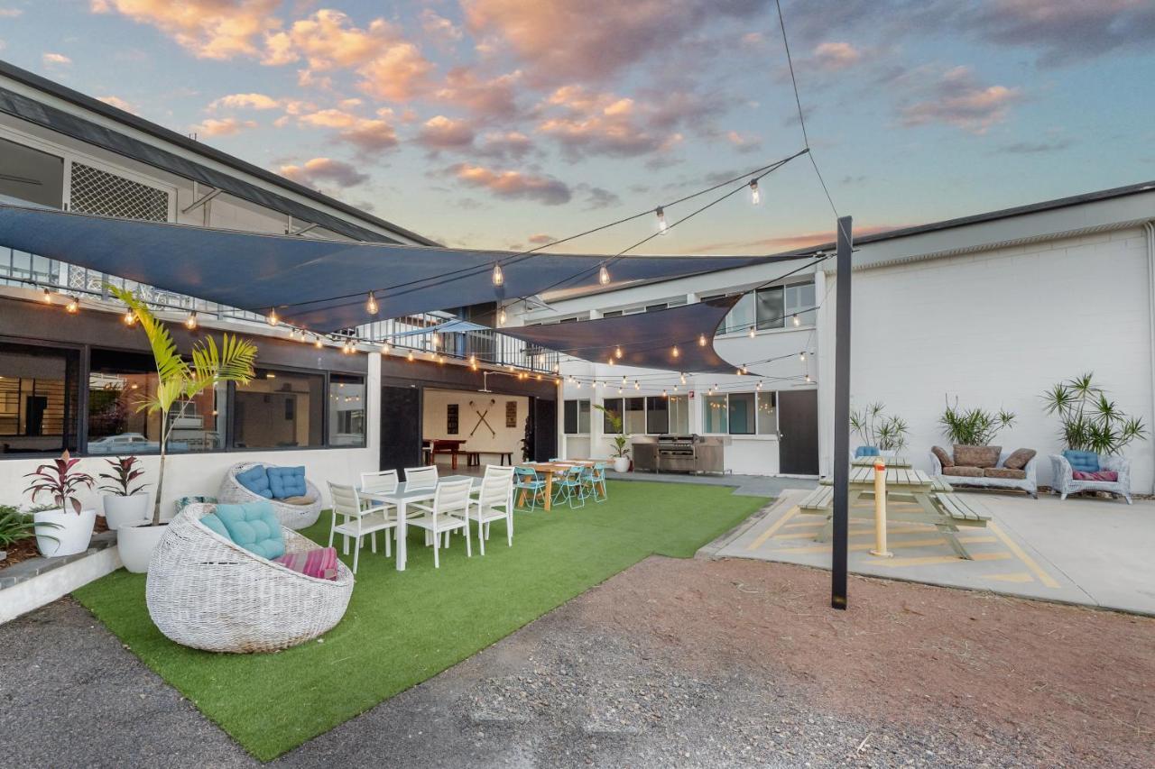 Seaside Townsville- Right Next To Coles, 2 Mins Walk To & Cbd