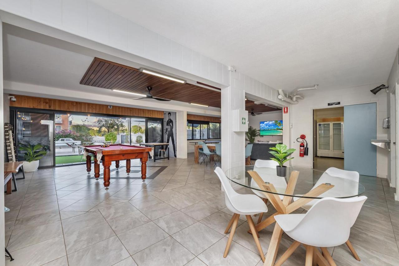 Hostel Seaside Townsville- Right Next To Coles, 2 Mins Walk To & Cbd