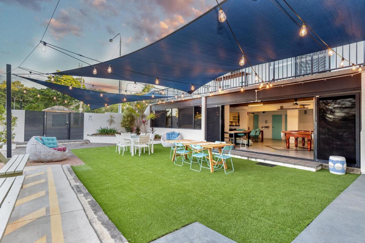 Seaside Townsville- Right Next To Coles, 2 Mins Walk To & Cbd