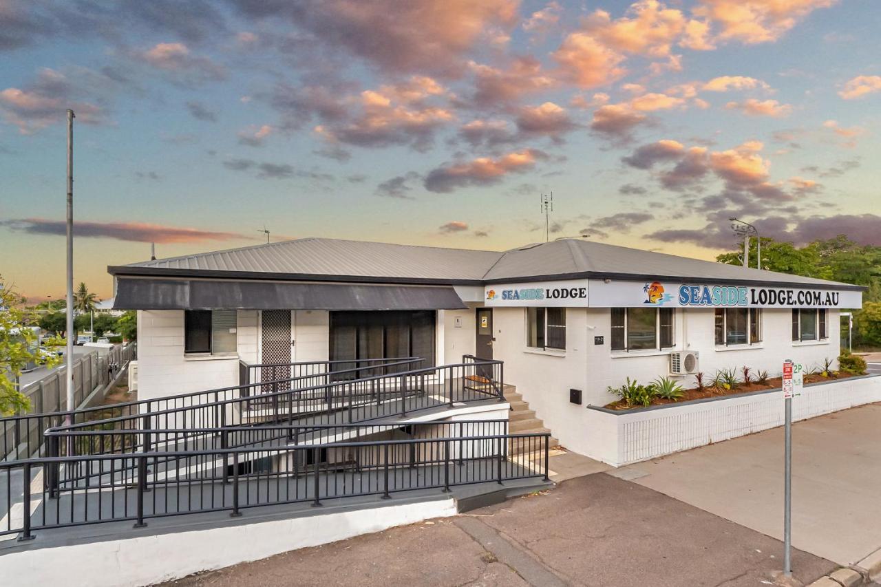 Seaside Townsville- Right Next To Coles, 2 Mins Walk To & Cbd