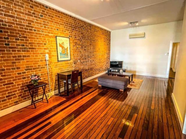 Central @ Flinders Street Apartment *