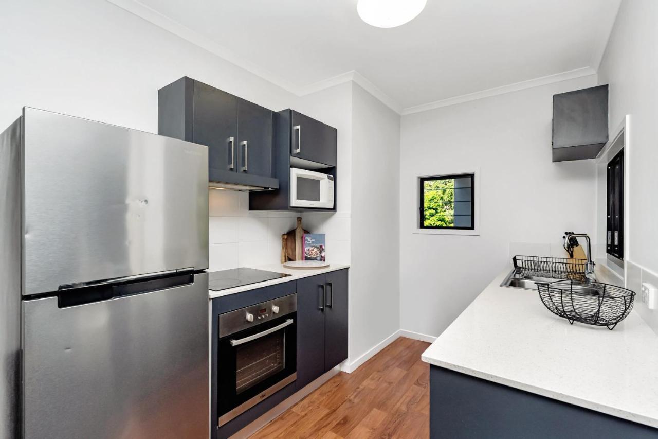 2br Unit With Balcony At The Apartment Townsville