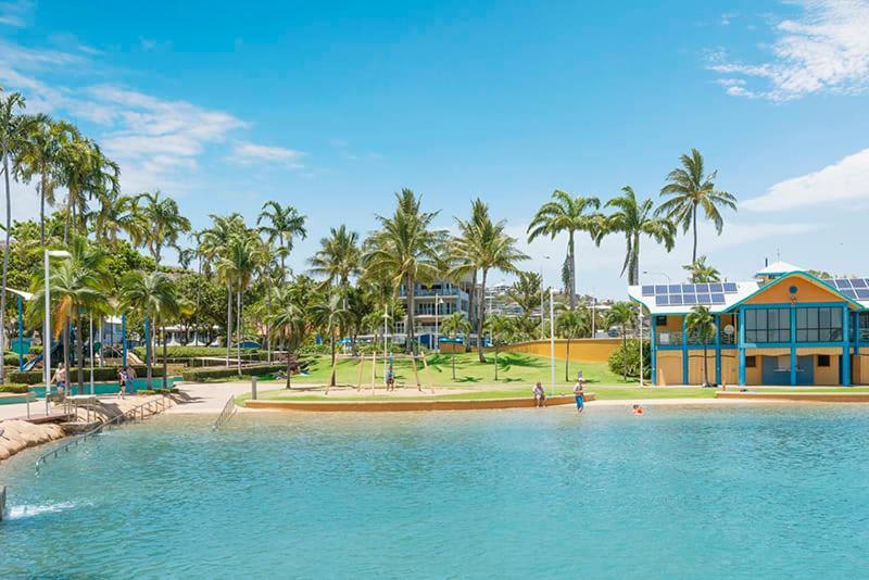 Apartment 2br Unit With Balcony At The