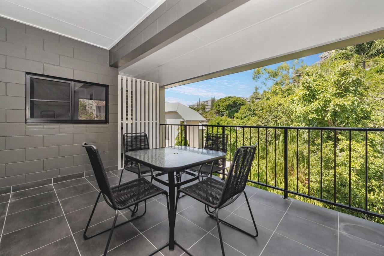 Apartment 2br Unit With Balcony At The