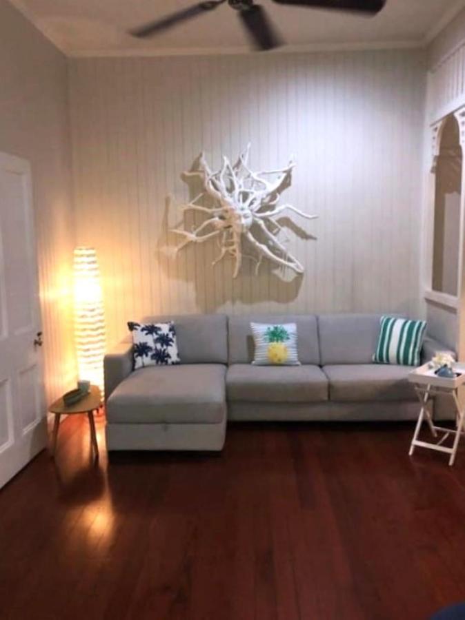 Melton Hill Apartment *