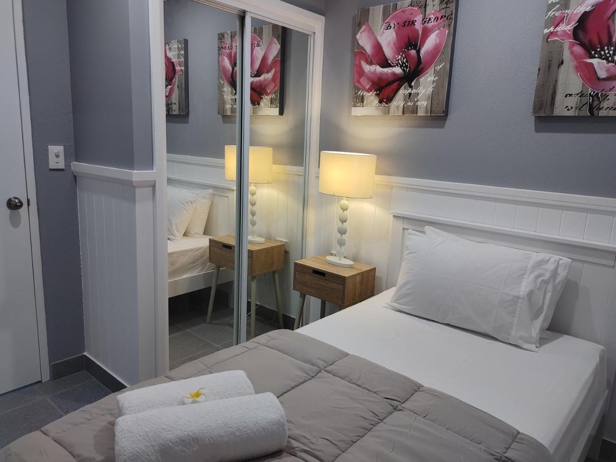 Homestay Cozy Private Bedroom & Ensuite - & Location *