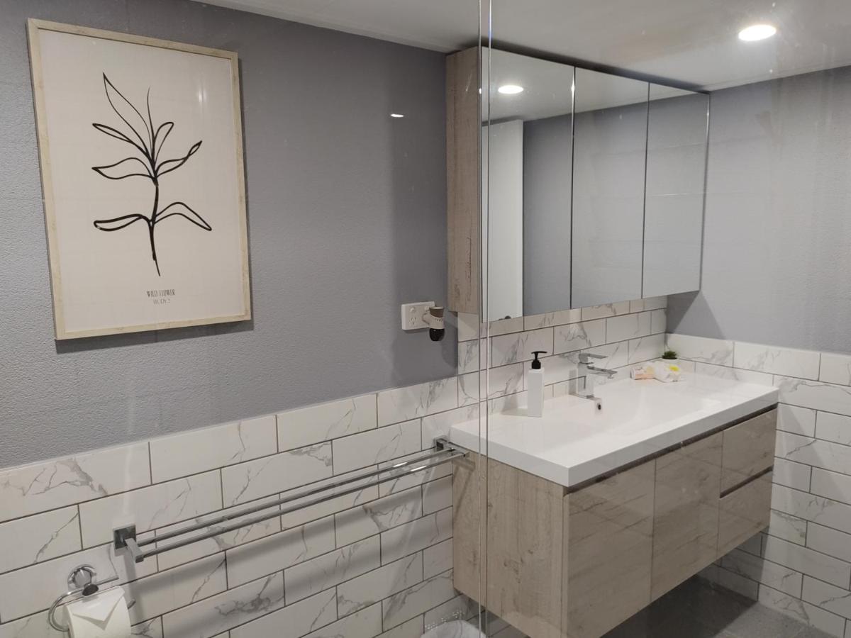 Cozy Private Bedroom & Ensuite - & Location Homestay