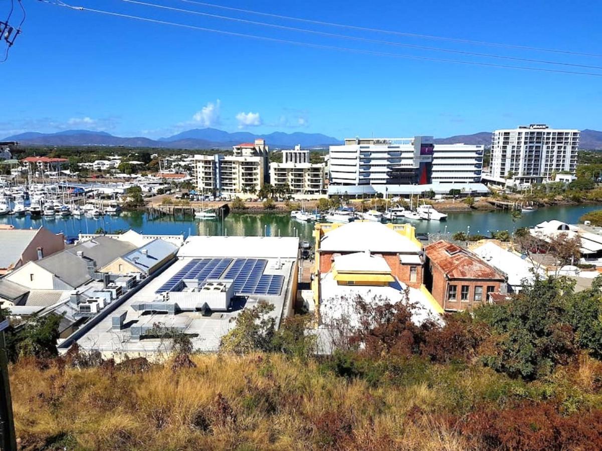 Melton Hill * Townsville
